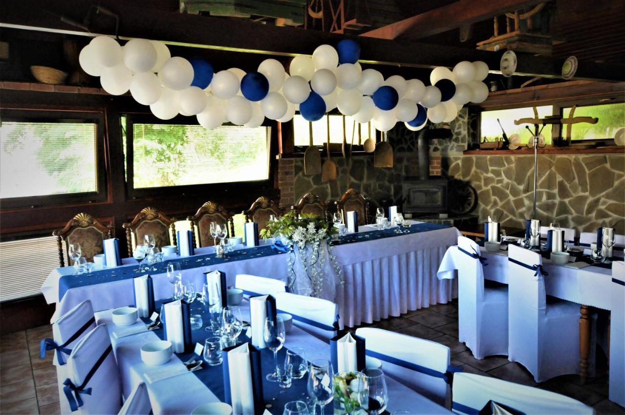 Restauracia Penzion Na Mlyne Стара-Тура Екстер'єр фото